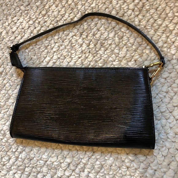 Louis Vuitton Pochette Black EPI Leather Clutch - Picture 2 of 8